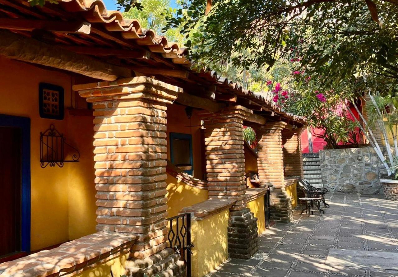 Hotel Rancho Escondito ปูแอร์โตเอสกอนดิโด ภายนอก รูปภาพ